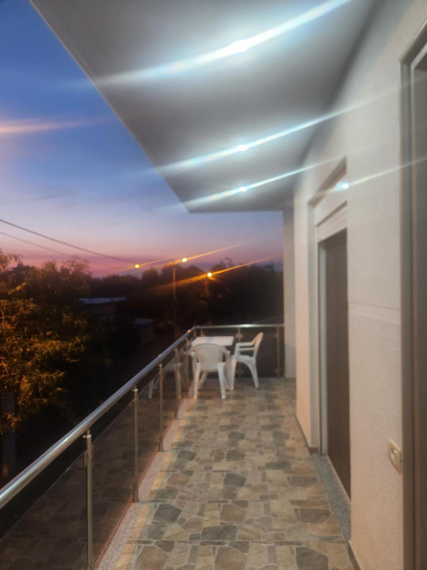 B&B Kroni 1 Shkoder Exterior photo